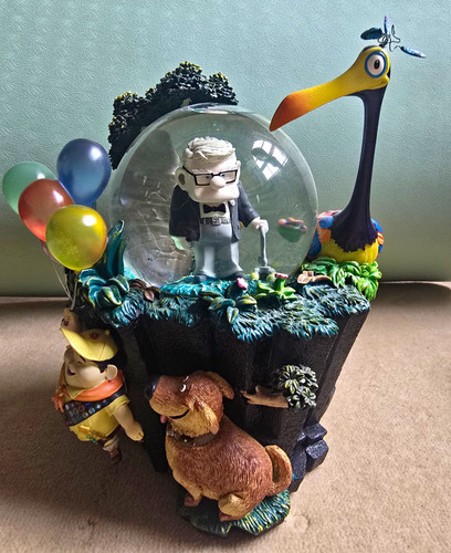 Disney snowglobe rare - snowglobe,