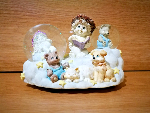 Heavy musical childrens - , snow